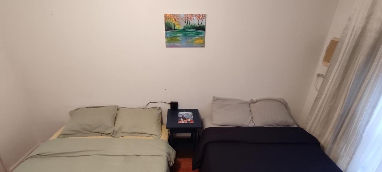 Spacious Room For 4 People In Williamsburg ! New York Esterno foto