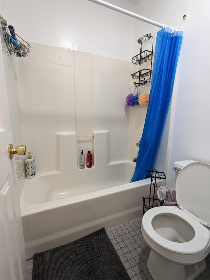 Spacious Room For 4 People In Williamsburg ! New York Esterno foto