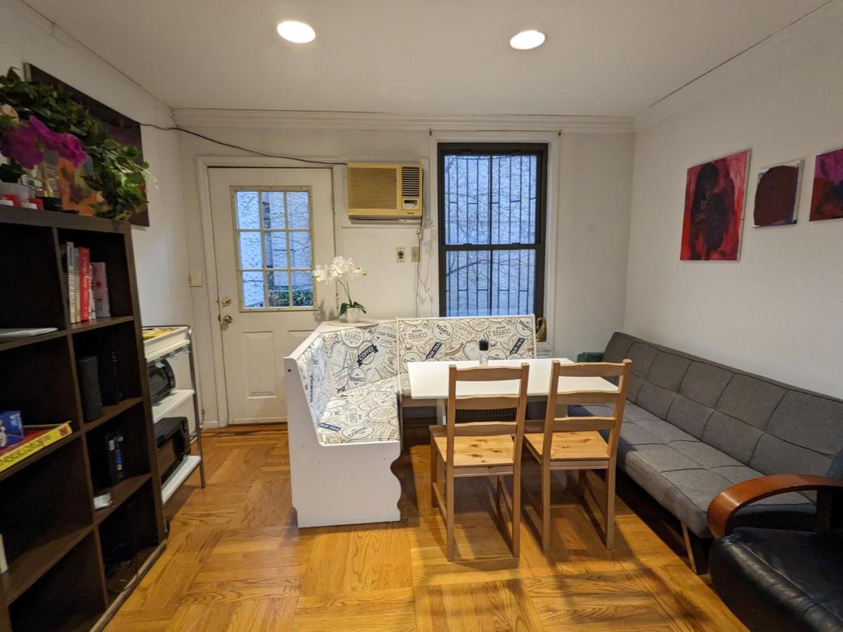 Spacious Room For 4 People In Williamsburg ! New York Esterno foto