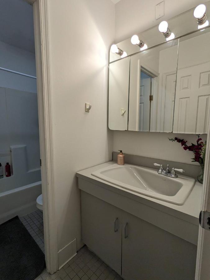 Spacious Room For 4 People In Williamsburg ! New York Esterno foto